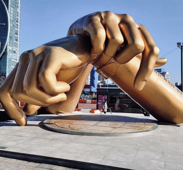 Seoul Gangnam Statue
