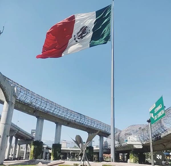 Banderas monumentales de México