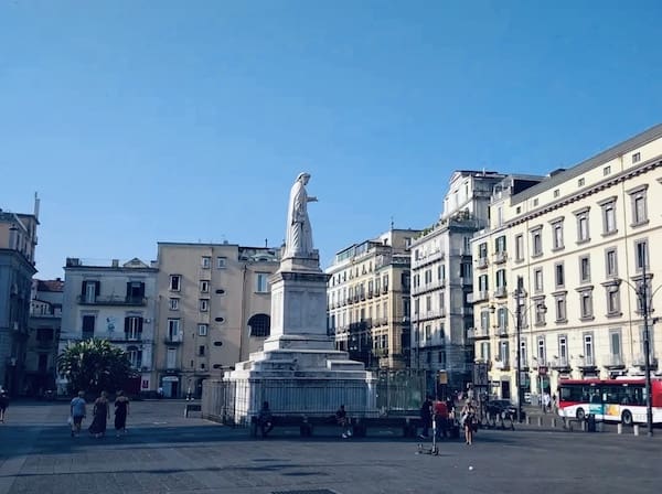 Piazza Dante Napoli