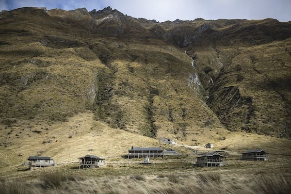 Minaret Station