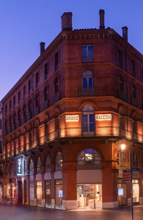 Le Grand Balcon Hotel
