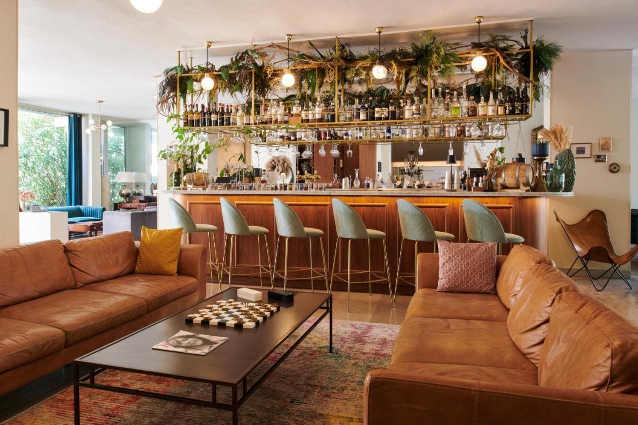 Maison Des Ambassadeurs in La Rochelle